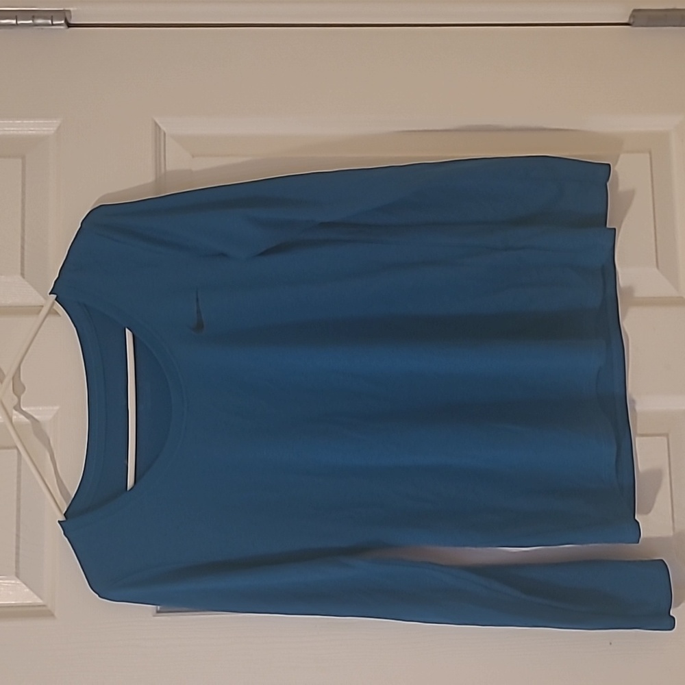 Nike dri fit work out shirt